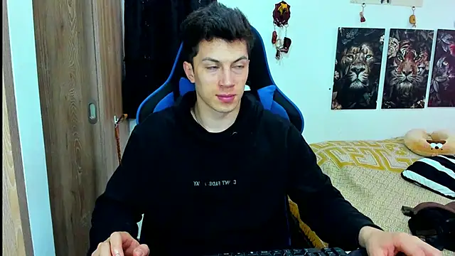 Snapshot of javiersexymann chatting on January 16, 2025, 6:27 pm javiersexymann online show from January 16, 2025, 6:27 pm