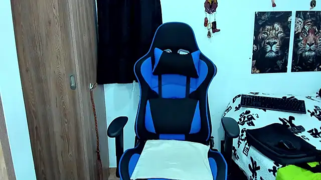 Snapshot of javiersexymann chatting on February 11, 2025, 6:08 am javiersexymann online show from February 11, 2025, 6:08 am