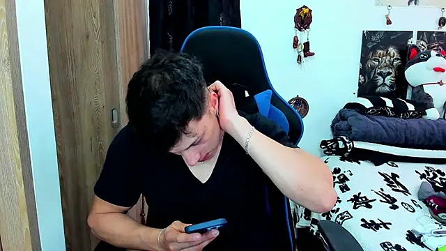 Snapshot of javiersexymann chatting on February 12, 2025, 7:24 pm javiersexymann online show from February 12, 2025, 7:24 pm