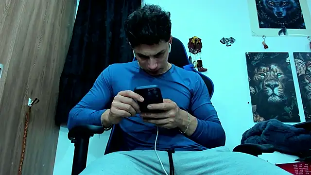 Snapshot of javiersexymann chatting on February 23, 2025, 12:30 am javiersexymann online show from February 23, 2025, 12:30 am