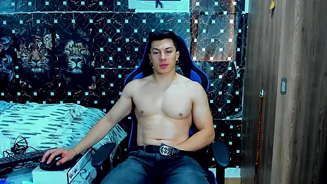 javiersexymann online show from February 16, 2026, 4:03 pm