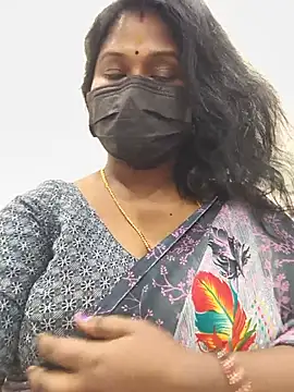Snapshot of chaitara-reddy chatting on May 16, 2026, 6:32 am chaitara-reddy online show from May 16, 2026, 6:32 am