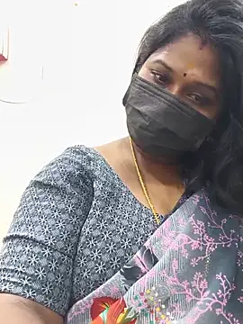 Snapshot of chaitara-reddy chatting on May 16, 2026, 6:54 am chaitara-reddy online show from May 16, 2026, 6:54 am