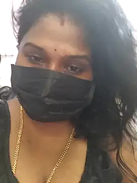 Snapshot of chaitara-reddy chatting on May 17, 2026, 9:06 am chaitara-reddy online show from May 17, 2026, 9:06 am