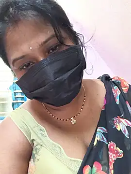 Snapshot of chaitara-reddy chatting on May 18, 2026, 5:35 am chaitara-reddy online show from May 18, 2026, 5:35 am