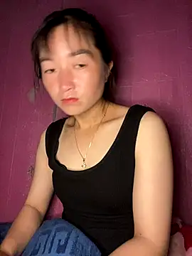 Snapshot of -mina--- chatting on September 9, 2025, 2:44 am -mina--- online show from September 9, 2025, 2:44 am