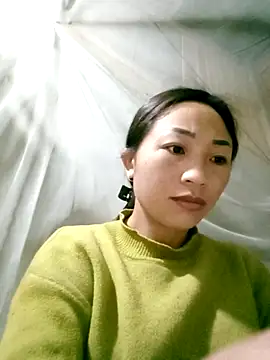 lucybaby00 online show from February 6, 2026, 11:19 pm