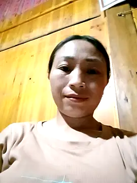 lucybaby00 online show from March 31, 2026, 11:21 am