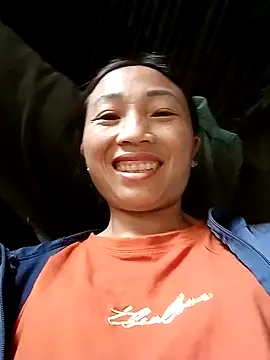 lucybaby00 online show from April 2, 2026, 5:27 am