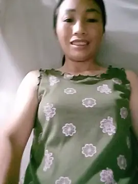 lucybaby00 online show from July 18, 2026, 10:57 pm