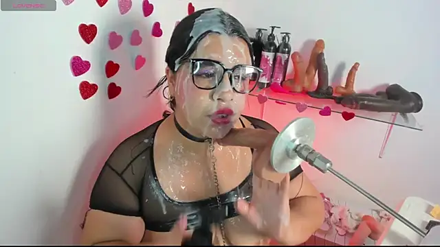 Snapshot of Alanna-sloppy chatting on April 26, 2026, 7:55 pm Alanna-sloppy online show from April 26, 2026, 7:55 pm