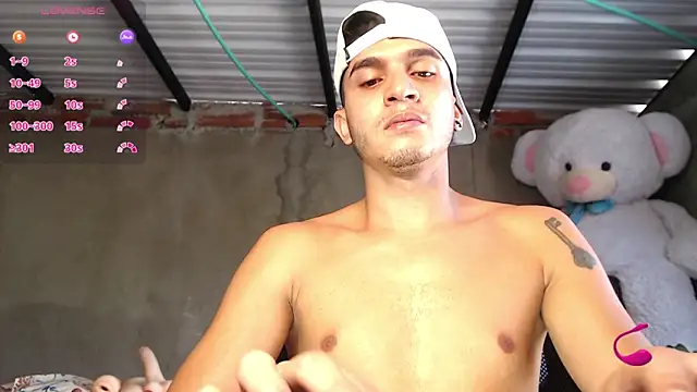 Angel latinboy online show from May 15, 2026, 3:08 pm