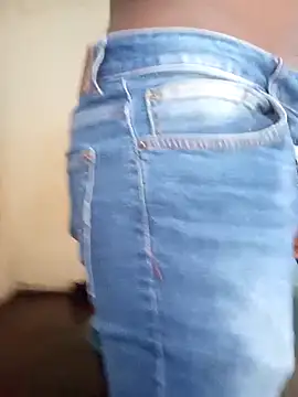 small D94 online show from December 20, 2025, 1:40 pm