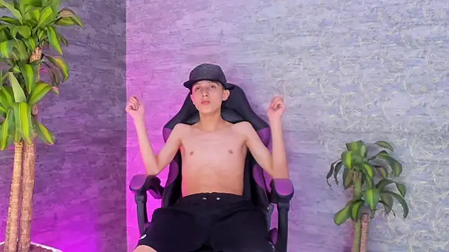 ArthurCox online show from September 14, 2025, 6:40 pm