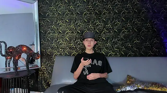 ArthurCox online show from October 24, 2025, 5:20 pm