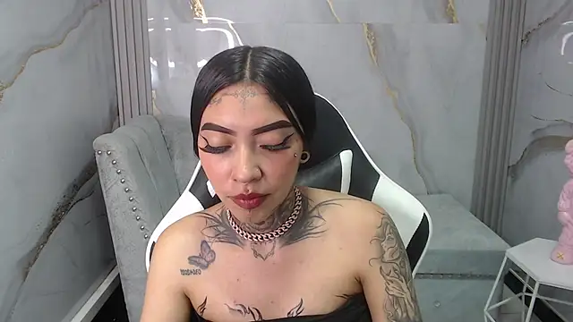 Snapshot of Ashley_Blum_v chatting on October 12, 2025, 12:59 pm Ashley Blum v online show from October 12, 2025, 12:59 pm