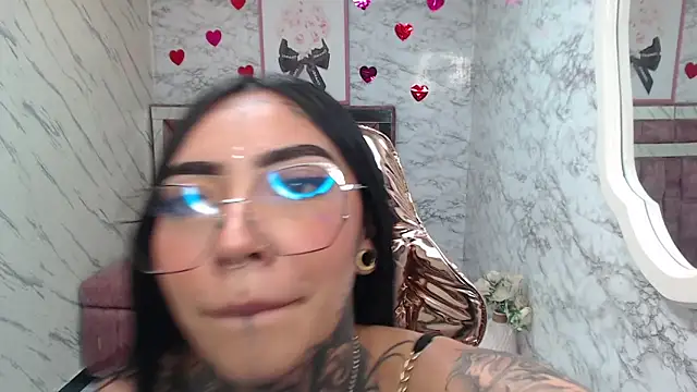 Snapshot of Ashley_Blum_v chatting on October 27, 2025, 8:02 pm Ashley Blum v online show from October 27, 2025, 8:02 pm