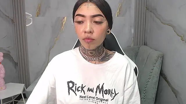 Snapshot of Ashley_Blum_v chatting on November 1, 2025, 8:11 pm Ashley Blum v online show from November 1, 2025, 8:11 pm