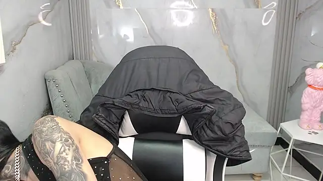 Snapshot of Ashley_Blum_v chatting on December 5, 2025, 8:05 pm Ashley Blum v online show from December 5, 2025, 8:05 pm