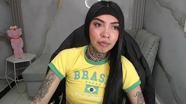 Snapshot of Ashley_Blum_v chatting on December 15, 2025, 8:24 pm Ashley Blum v online show from December 15, 2025, 8:24 pm