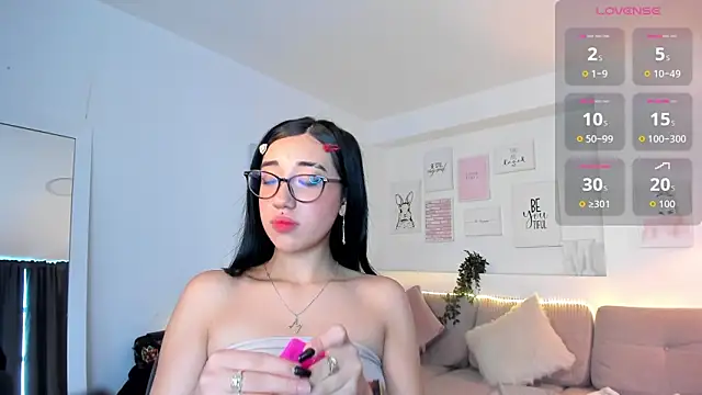 Snapshot of Miacorner_ chatting on November 11, 2025, 8:31 pm Miacorner online show from November 11, 2025, 8:31 pm