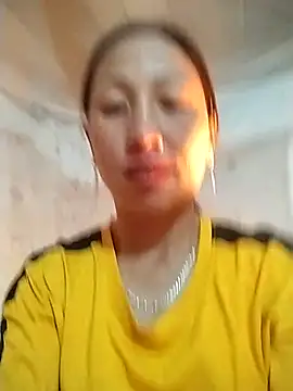 cute love00 online show from December 2, 2025, 10:31 am