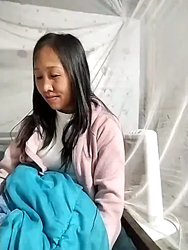 cute love00 online show from February 6, 2026, 1:25 pm