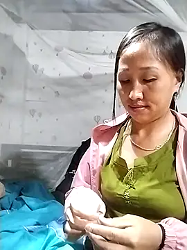 cute love00 online show from February 24, 2026, 10:46 am