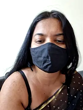 haseenadilruba12 online show from April 18, 2026, 9:13 am