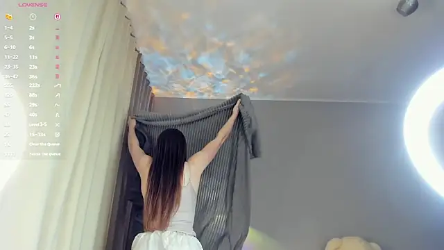 BelleDream online show from December 5, 2025, 6:04 pm