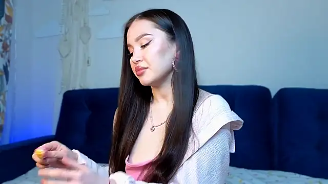 LexeeLuv online show from February 13, 2026, 11:12 pm