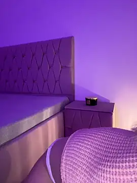 LunaCharm online show from December 2, 2025, 6:36 pm