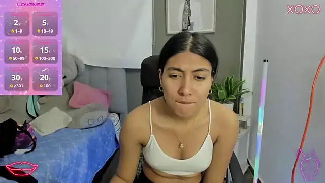 Allison 19   online show from December 16, 2025, 3:44 am