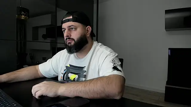 Snapshot of DravenPeak chatting on February 5, 2026, 6:12 pm DravenPeak online show from February 5, 2026, 6:12 pm