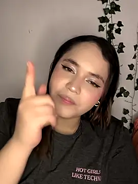 butterfly777  online show from April 10, 2026, 1:44 am