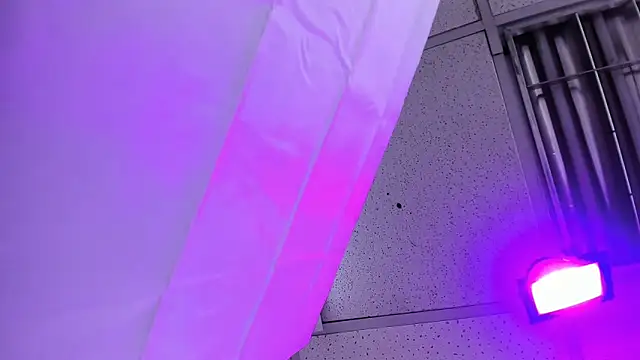 Aisha hotts777 online show from April 6, 2026, 2:42 am