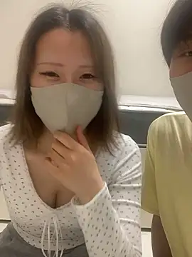 Snapshot of reon_reonreon chatting on November 6, 2025, 6:25 am reon reonreon online show from November 6, 2025, 6:25 am