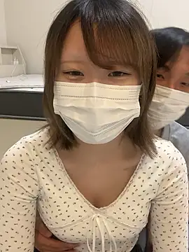 Snapshot of reon_reonreon chatting on December 2, 2025, 7:14 am reon reonreon online show from December 2, 2025, 7:14 am