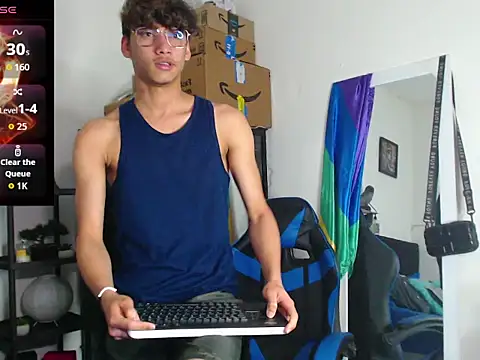 Snapshot of Gael_Jones chatting on September 12, 2025, 5:07 am Gael Jones online show from September 12, 2025, 5:07 am