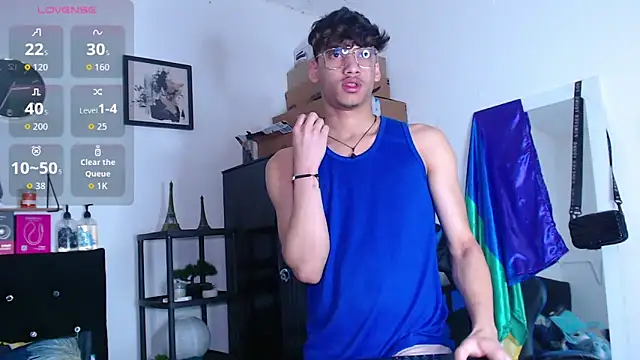 Snapshot of Gael_Jones chatting on September 29, 2025, 3:22 am Gael Jones online show from September 29, 2025, 3:22 am