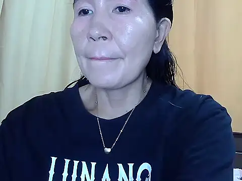 Elara8309 online show from November 12, 2025, 2:12 am