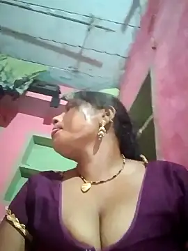 Snapshot of sanjna_sharmaa chatting on September 17, 2025, 3:35 pm sanjna sharmaa online show from September 17, 2025, 3:35 pm