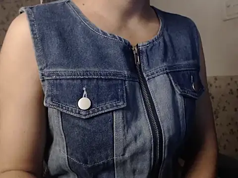 Snapshot of snow_white123 chatting on October 28, 2025, 9:06 pm snow white123 online show from October 28, 2025, 9:06 pm