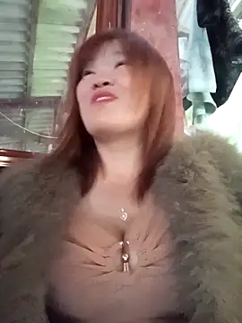 sukabae00 online show from November 3, 2025, 3:52 am