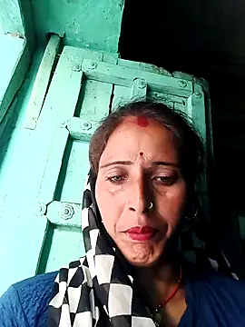 Snapshot of Arti13A chatting on May 14, 2026, 12:39 am Arti13A online show from May 14, 2026, 12:39 am
