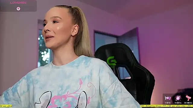 HeySiryy online show from September 21, 2025, 3:57 pm