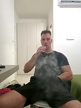 Snapshot of mrlyuis chatting on November 30, 2025, 9:30 pm mrlyuis online show from November 30, 2025, 9:30 pm