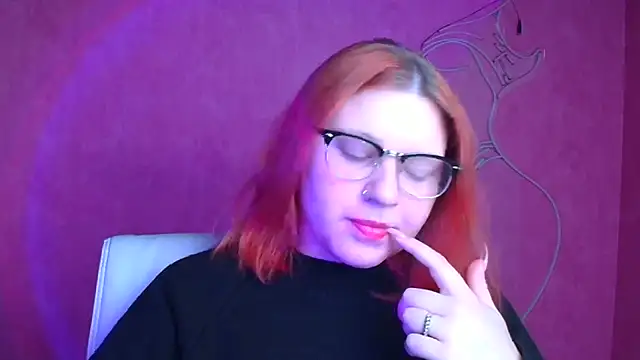 ScarletVixen  online show from October 8, 2025, 8:50 pm