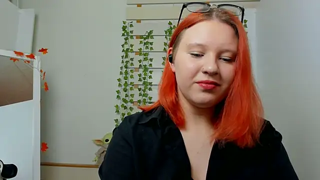 ScarletVixen  online show from October 11, 2025, 6:50 pm