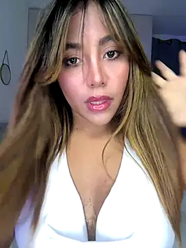 Snapshot of MegannHills chatting on September 9, 2025, 11:59 pm MegannHills online show from September 9, 2025, 11:59 pm